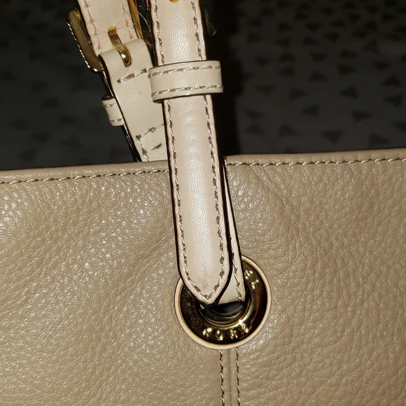 💕🔥Beige Michael Kors Bag Tote🔥💕 - Picture 4 of 12
